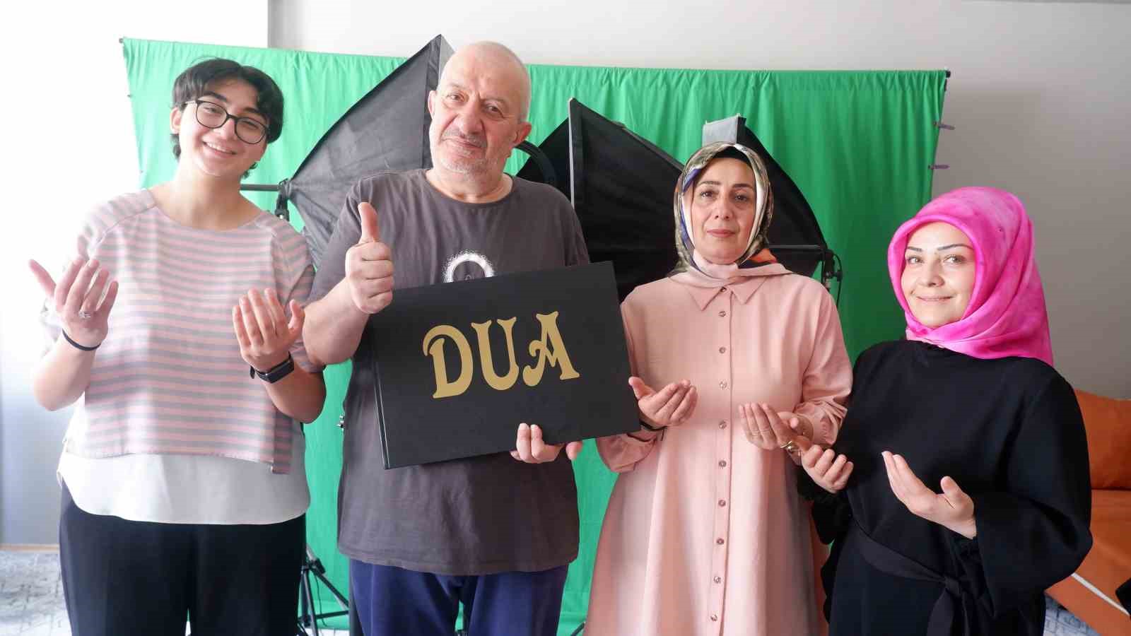 ‘Dua’ beyaz perde de