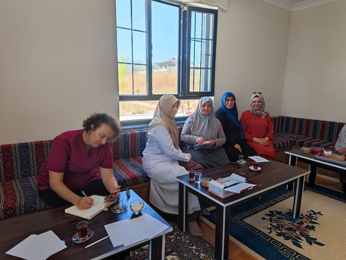 Köylere kanser taraması ve üreme sağlığı eğitimi verildi