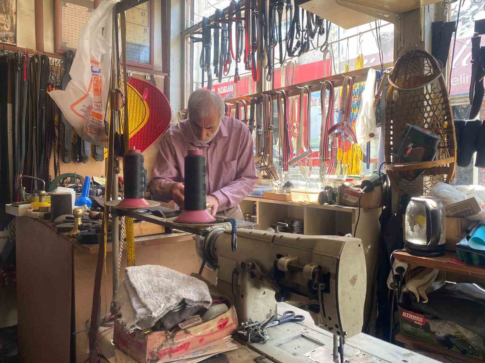 Saraçlık mesleği teknolojiye direniyor
