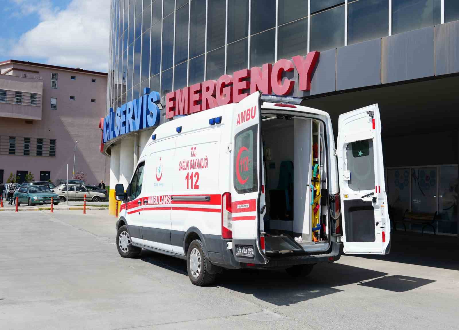 Erzincan’da bir kişi apartmanın ölü bulundu