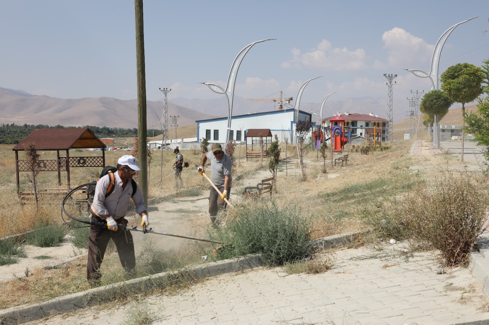 Gürpınar Belediyesi çalışmalarını sürdürüyor