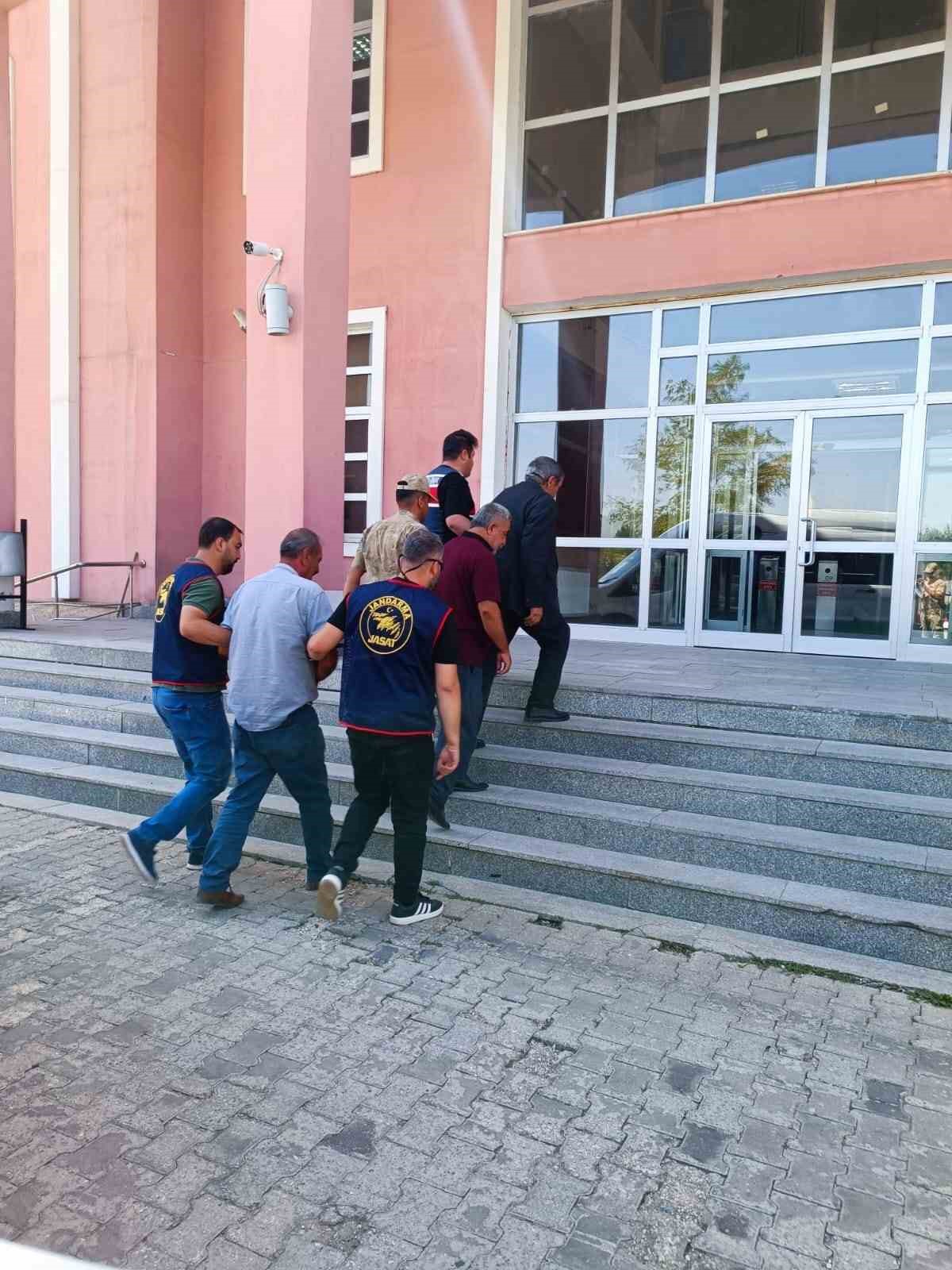 Haklarında kesinleşmiş hapis cezası bulunan  firari şahıslar yakalandı