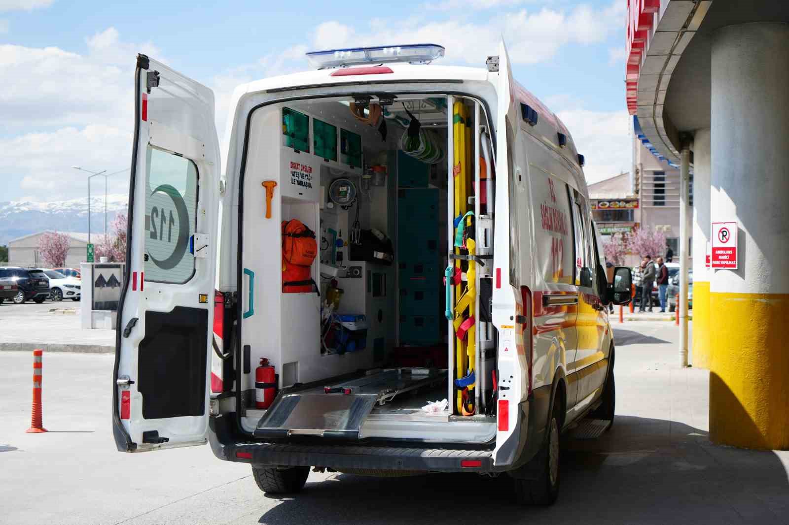 İnşaattan düşen işçi hayatını kaybetti