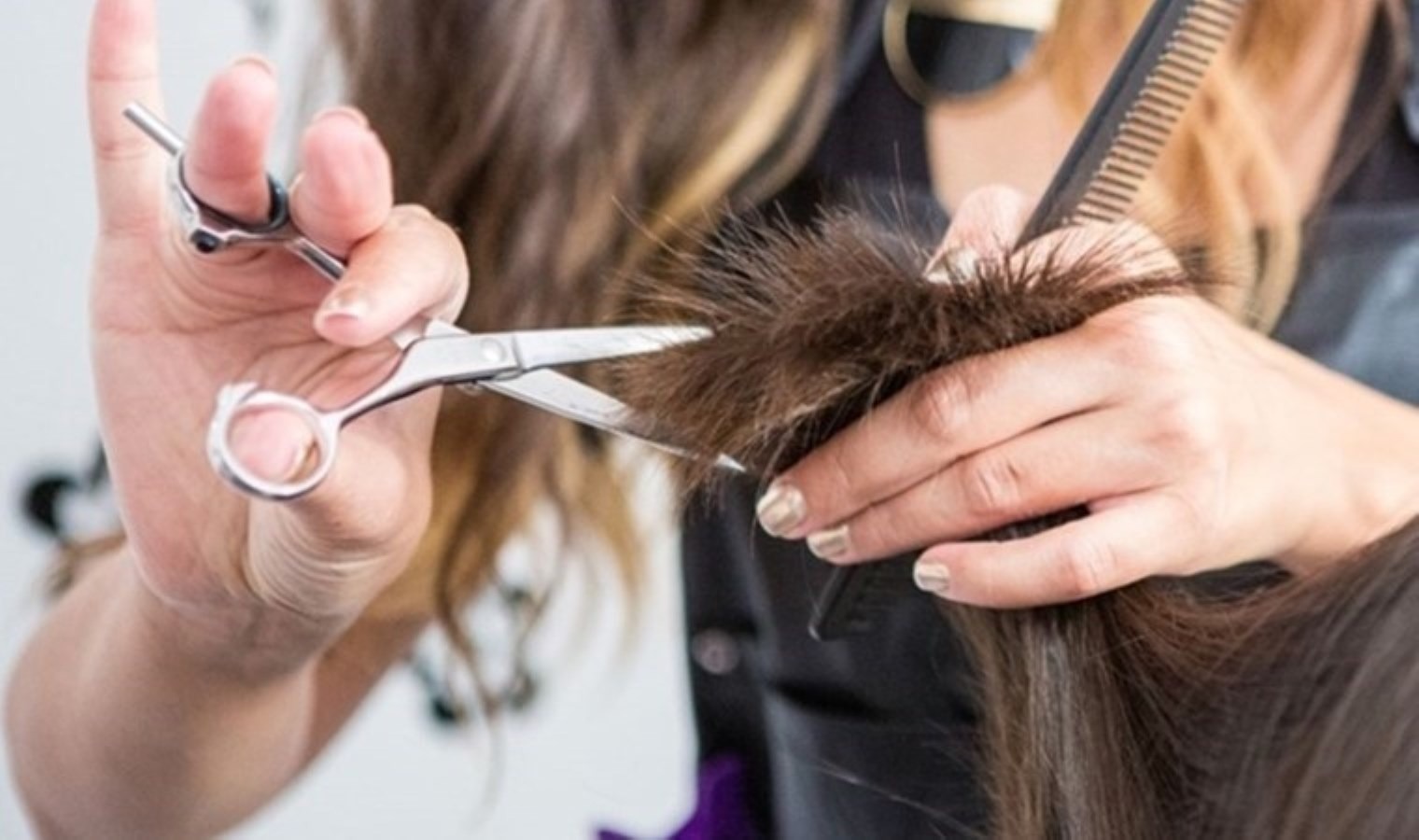 Vanlı kuaförden o karara tepki!