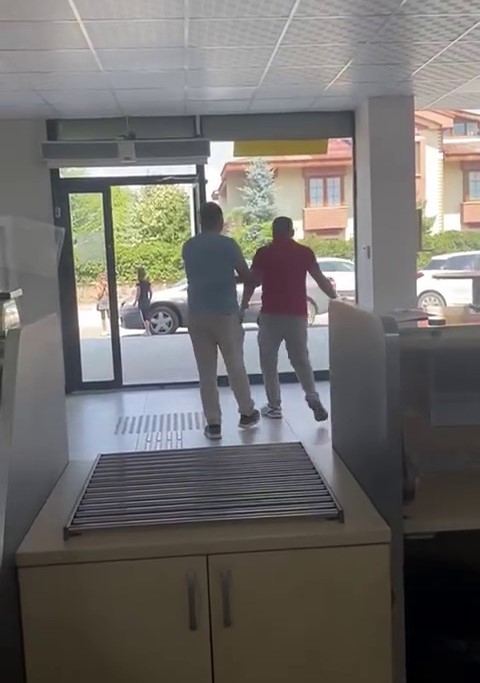 Öfkeli vatandaş  kamerada