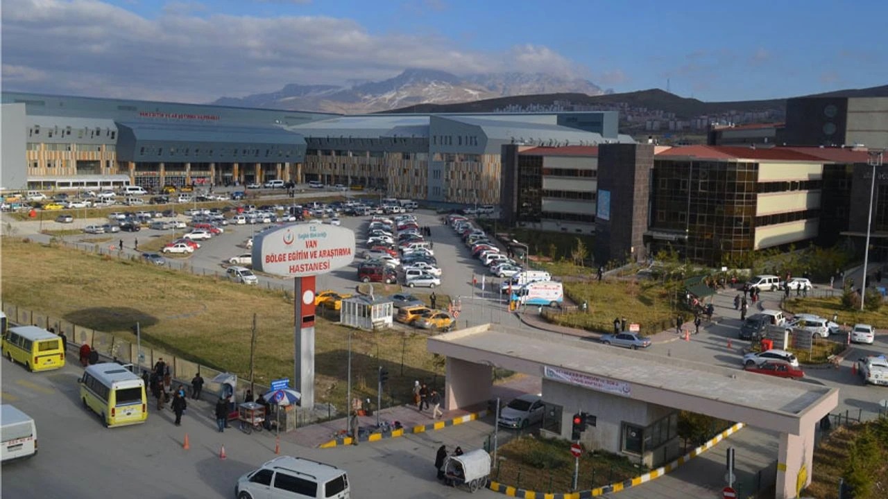 SBÜ Van Eğitim ve Araştırma Hastanesinde bugün mesai sonrası hangi poliklinikler hizmet verecek?