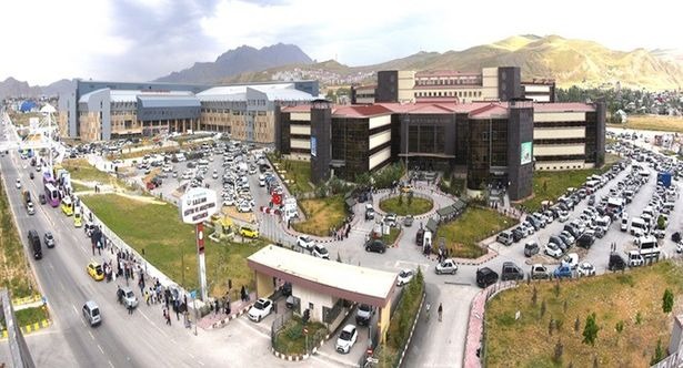 SBÜ Van Eğitim ve Araştırma Hastanesinde bugün mesai sonrası hangi poliklinikler hizmet verecek?