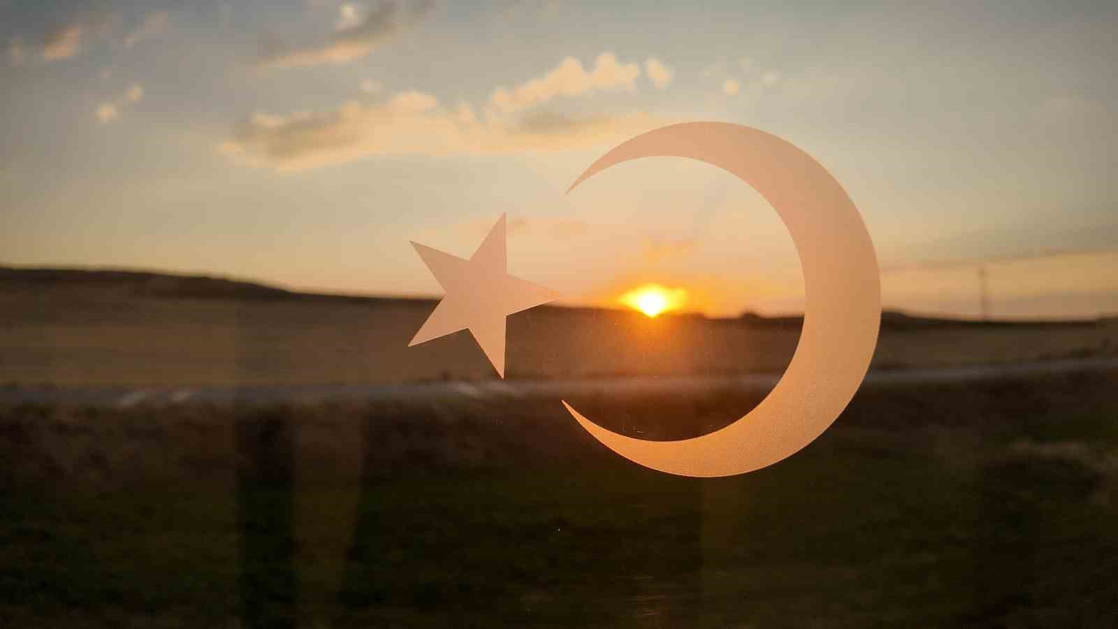 Turistik Tatvan treni ikinci seferine başladı