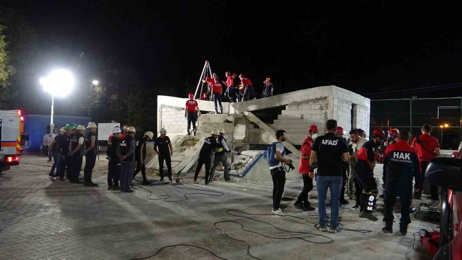 Van’da gerçeği aratmayan tatbikat