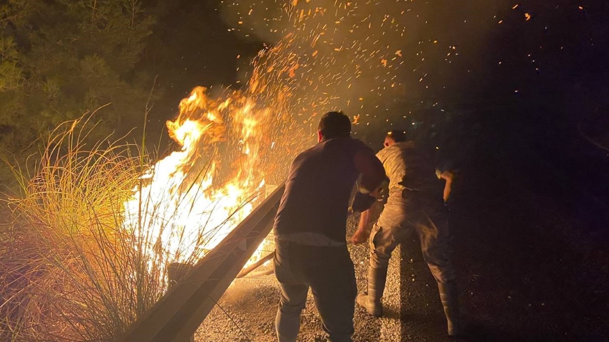 Gazeteci ve gönüllülerin zor anları