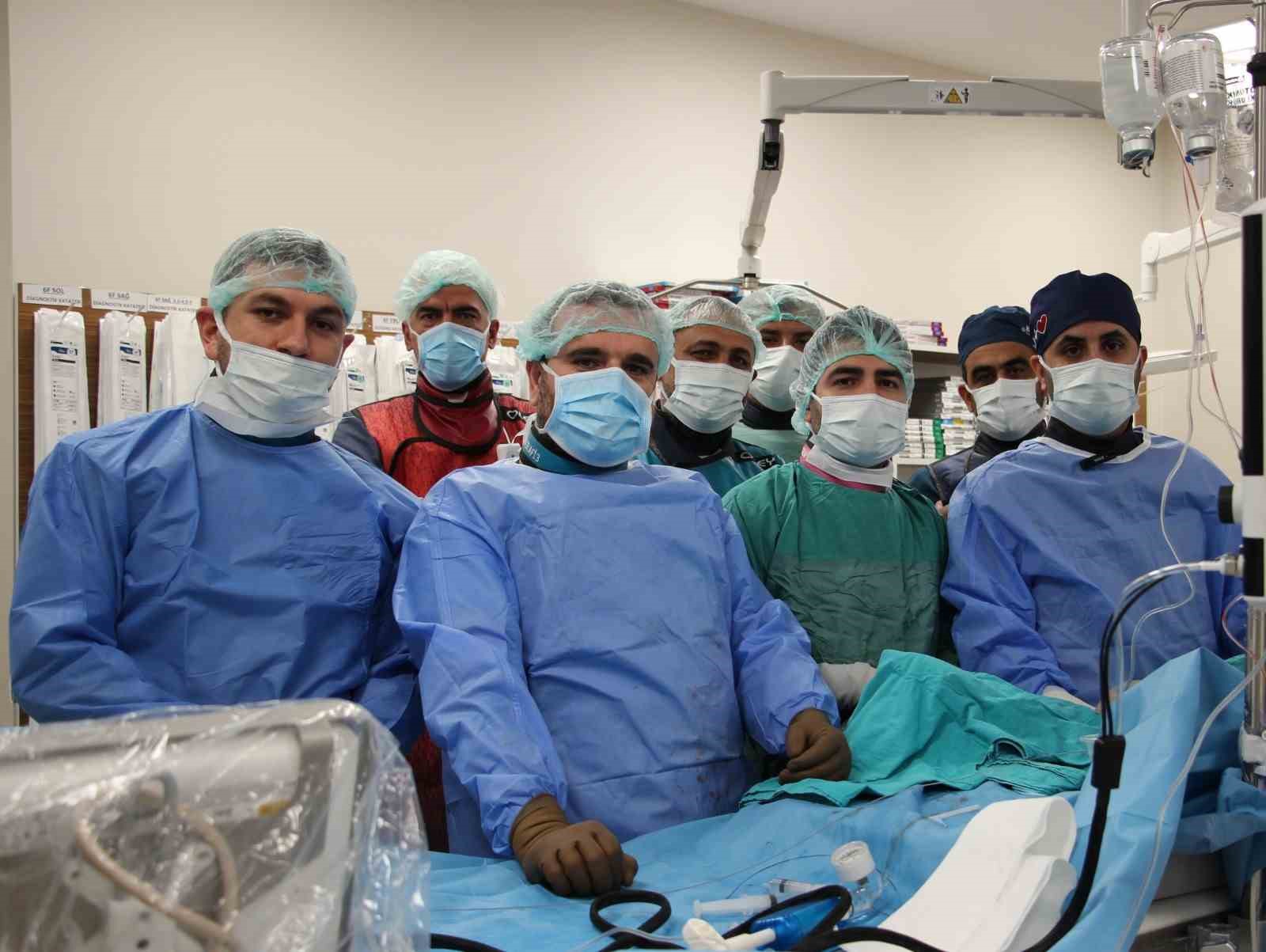 Yoğun damar tıkanıklıklarına rotablasyon tedavisi