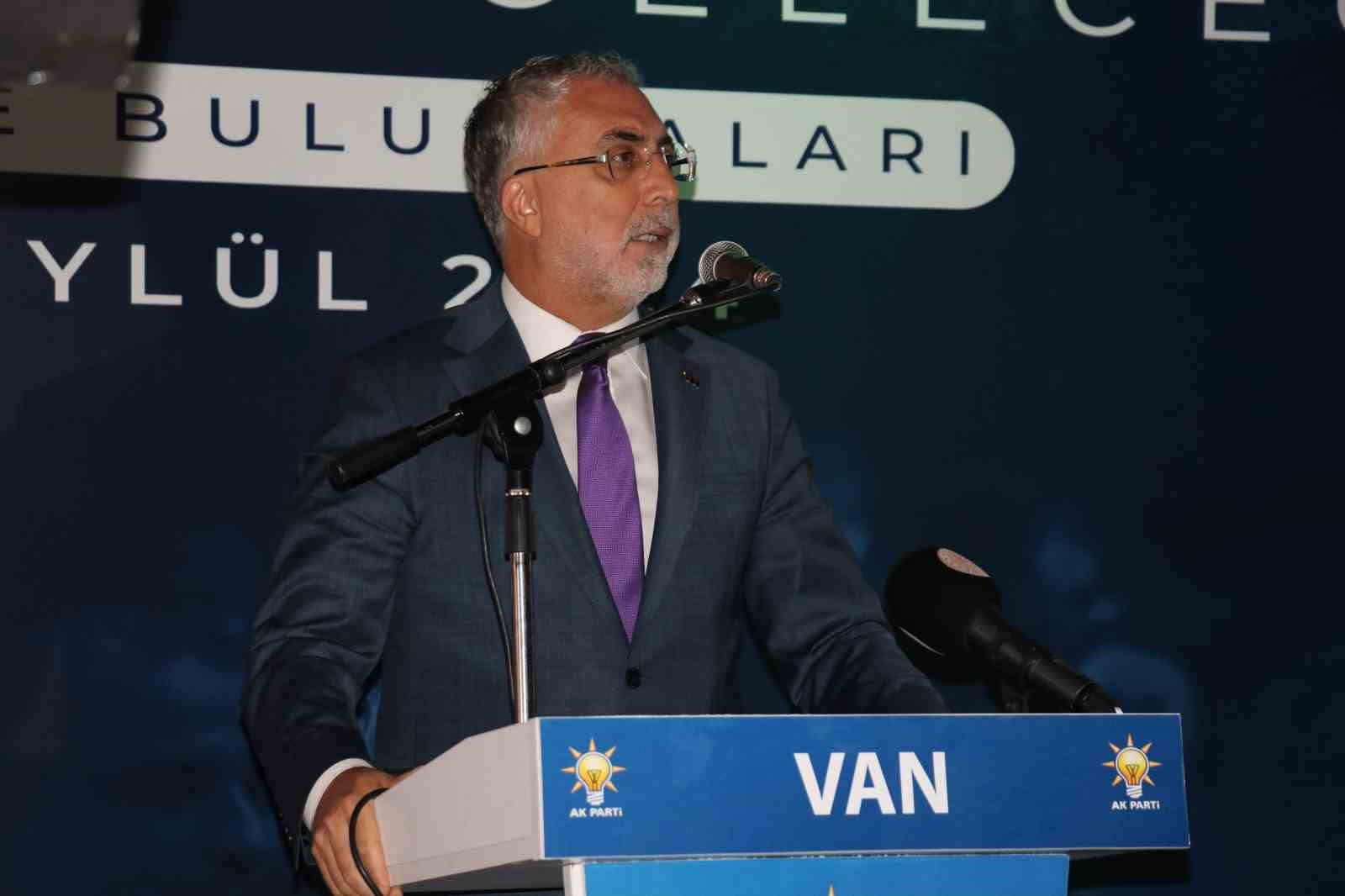 Bakan Işıkhan: “Teröre kurban edecek tek bir insanımız yok”