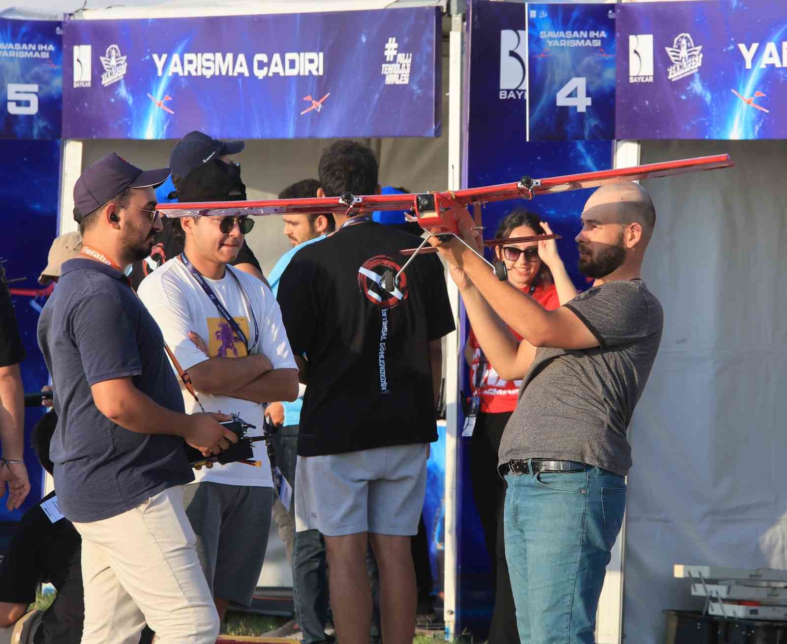 TEKNOFEST’te ‘Savaşan İHA’ ve ‘Kamikaze İHA’ yarışı başladı