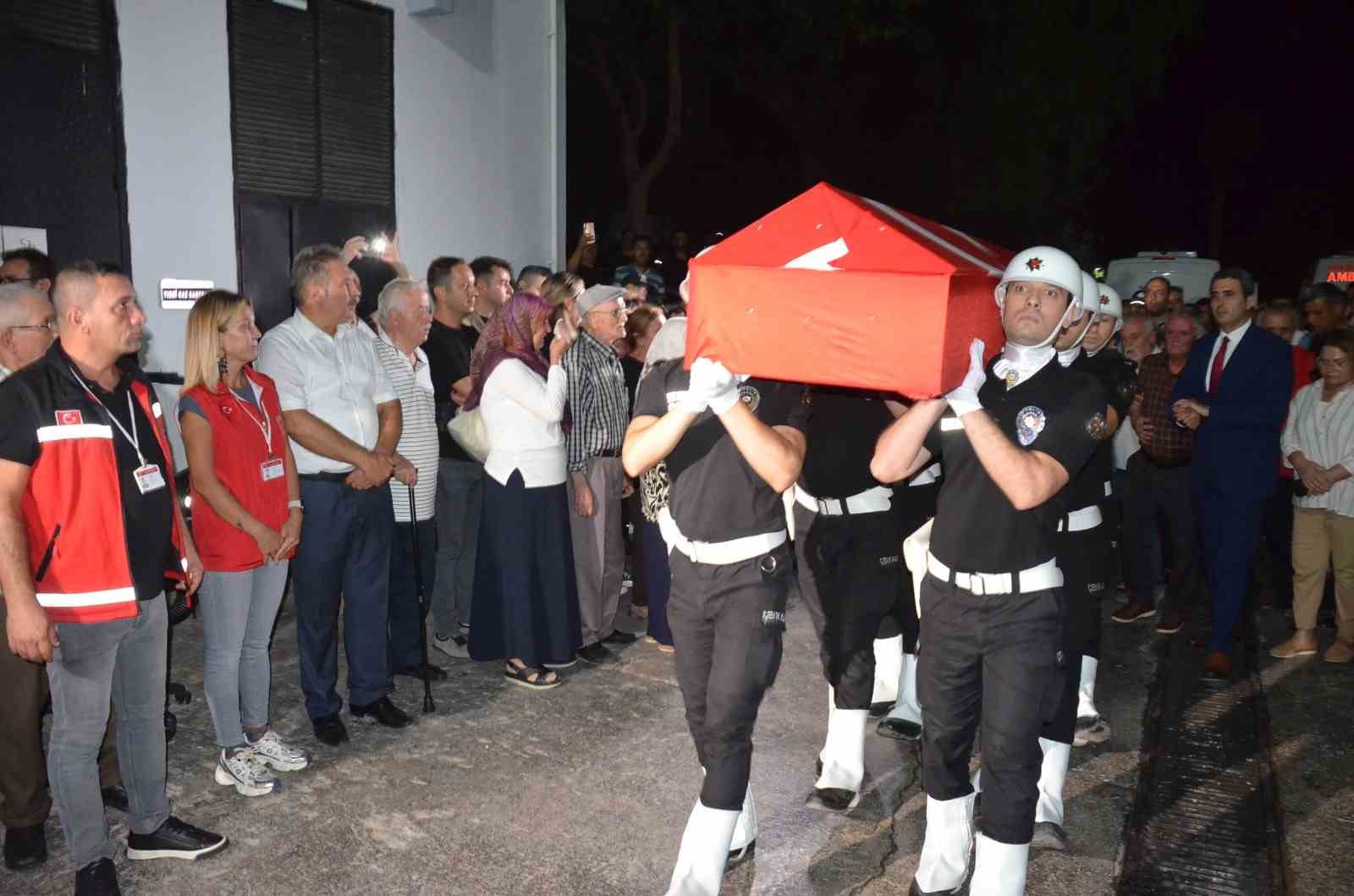 İsrail’in şehit ettiği Ayşenur’un cenazesi Aydın Didim’e getirildi