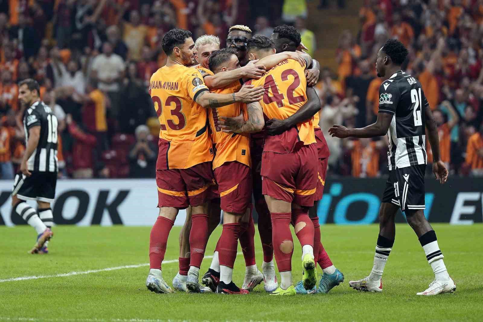 Galatasaray, PAOK takımını 3 golle yendi