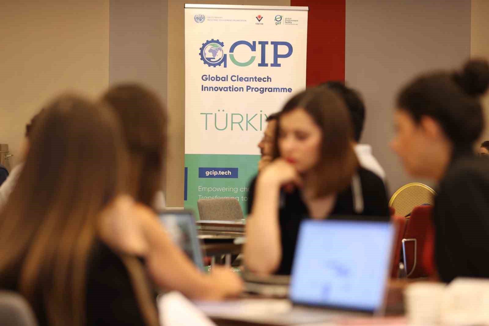 Aile ve Sosyal Hizmetler Bakanlığından kadın girişimcilere destek