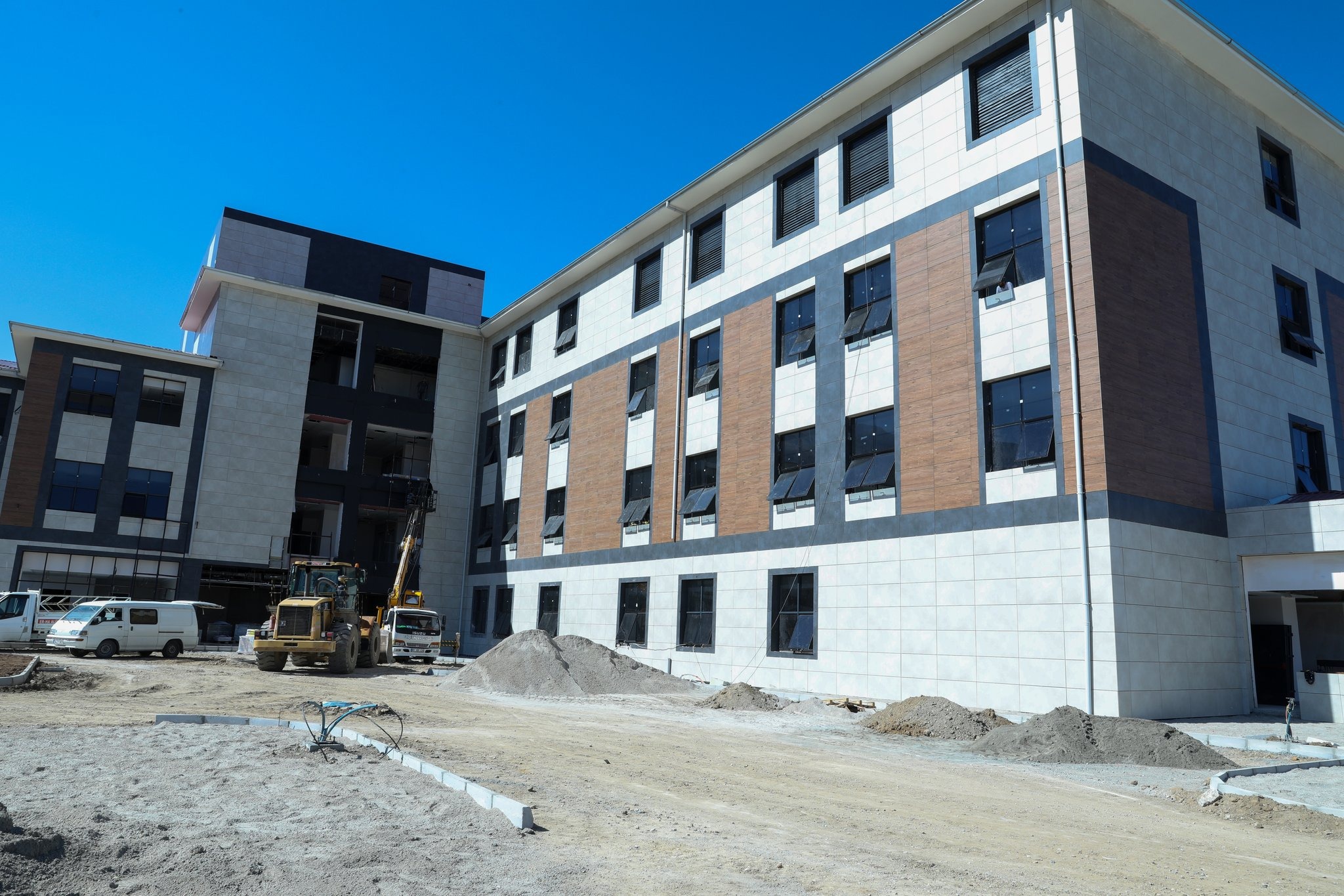 Gevaş Devlet Hastanesi hızla tamamlanıyor