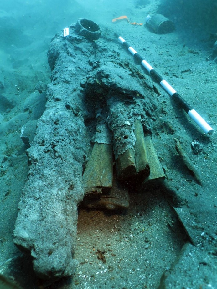 Osmanlı’ya ait gemi kazısında yeniçeri silahları bulundu