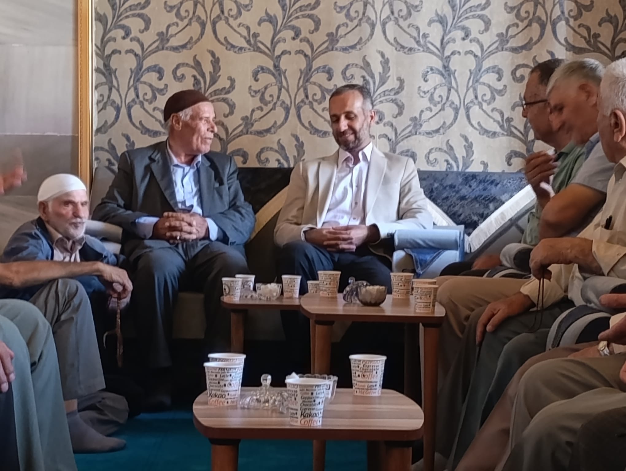 Van Müftülüğünden yaşlı çınarlara jest!