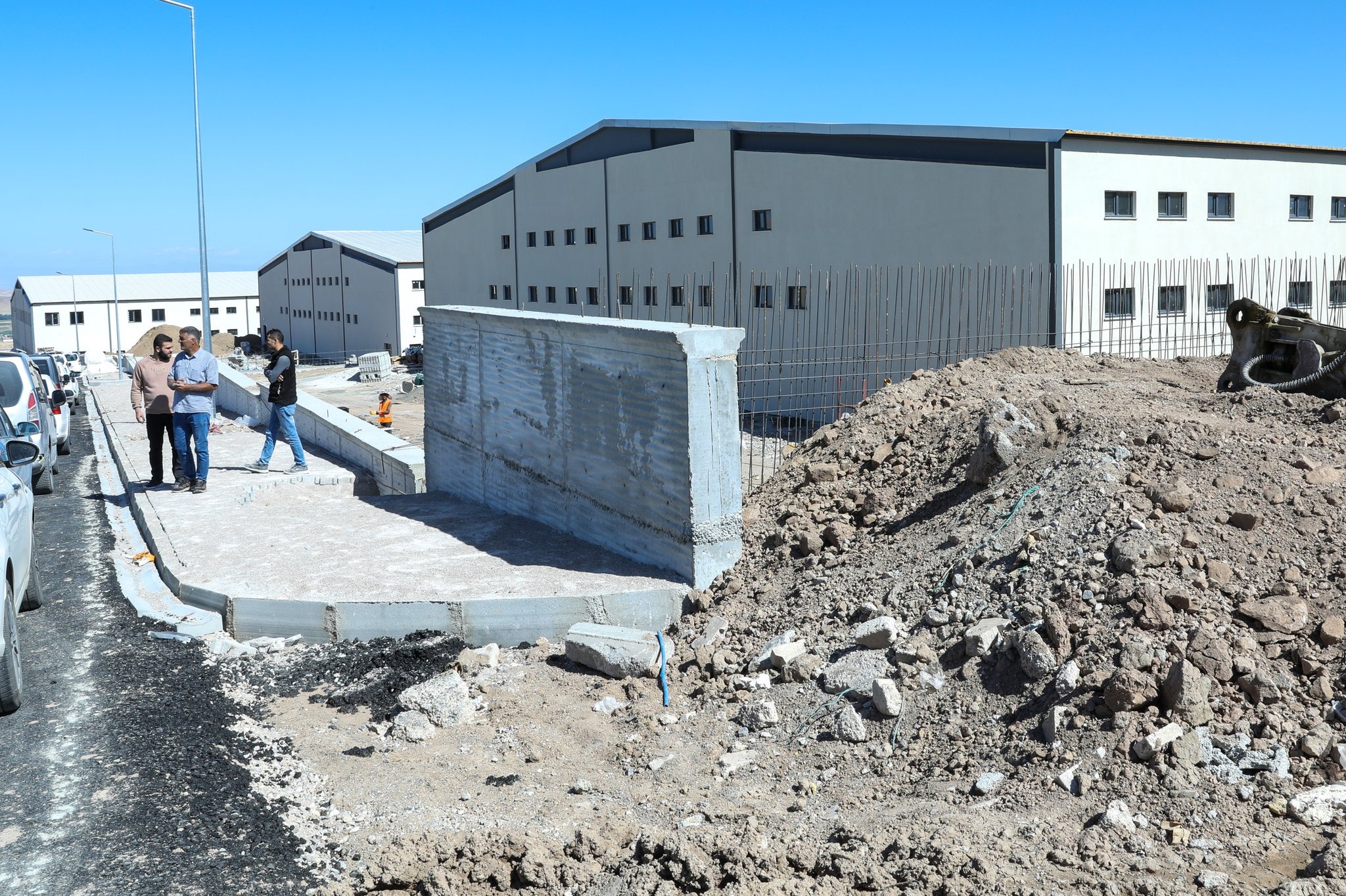 Van’da 50 bin kişiye istihdam sağlayacak fabrikalar yapılıyor