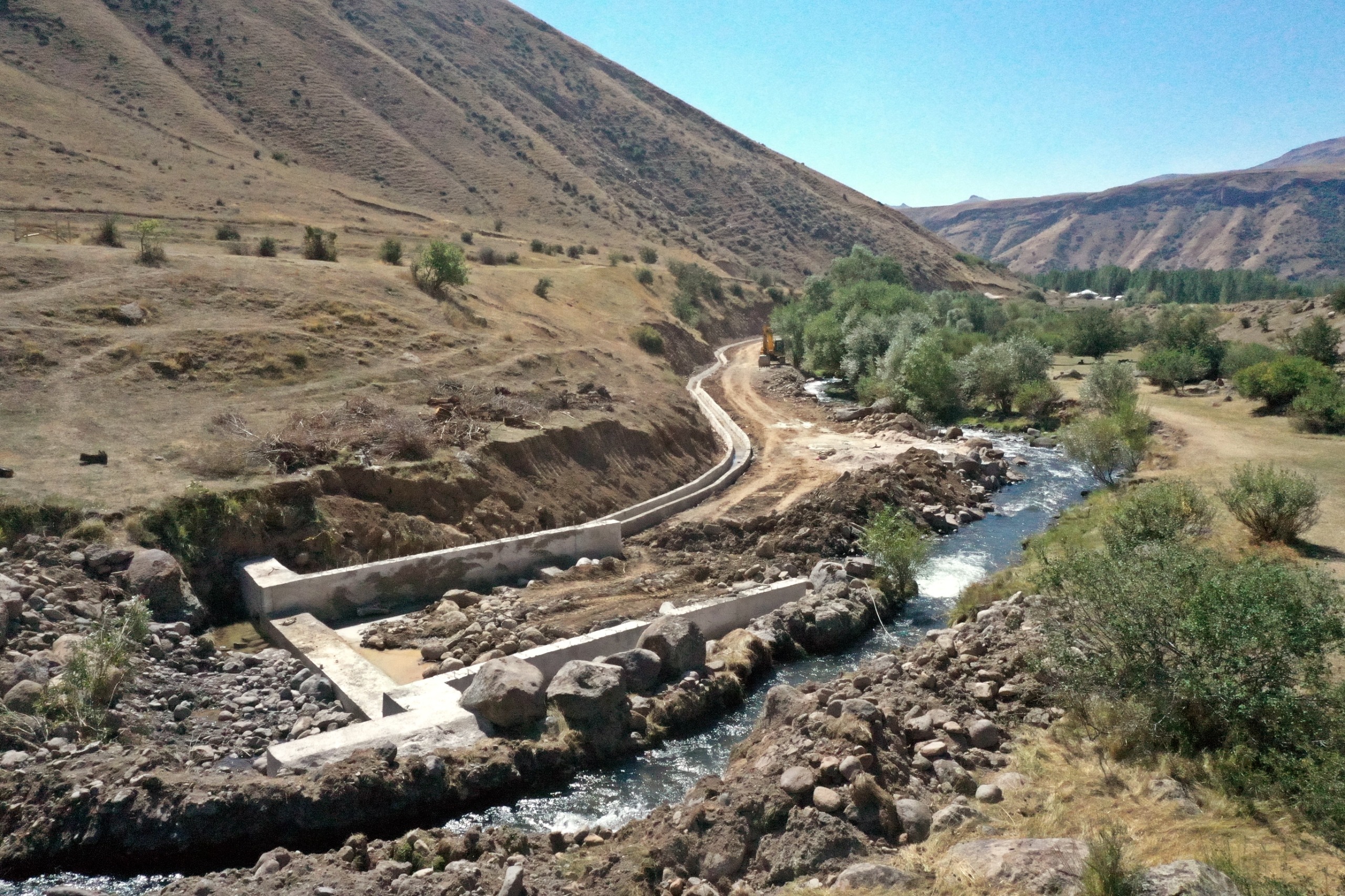 Van’da boşa akan dere tarıma kazandırılıyor