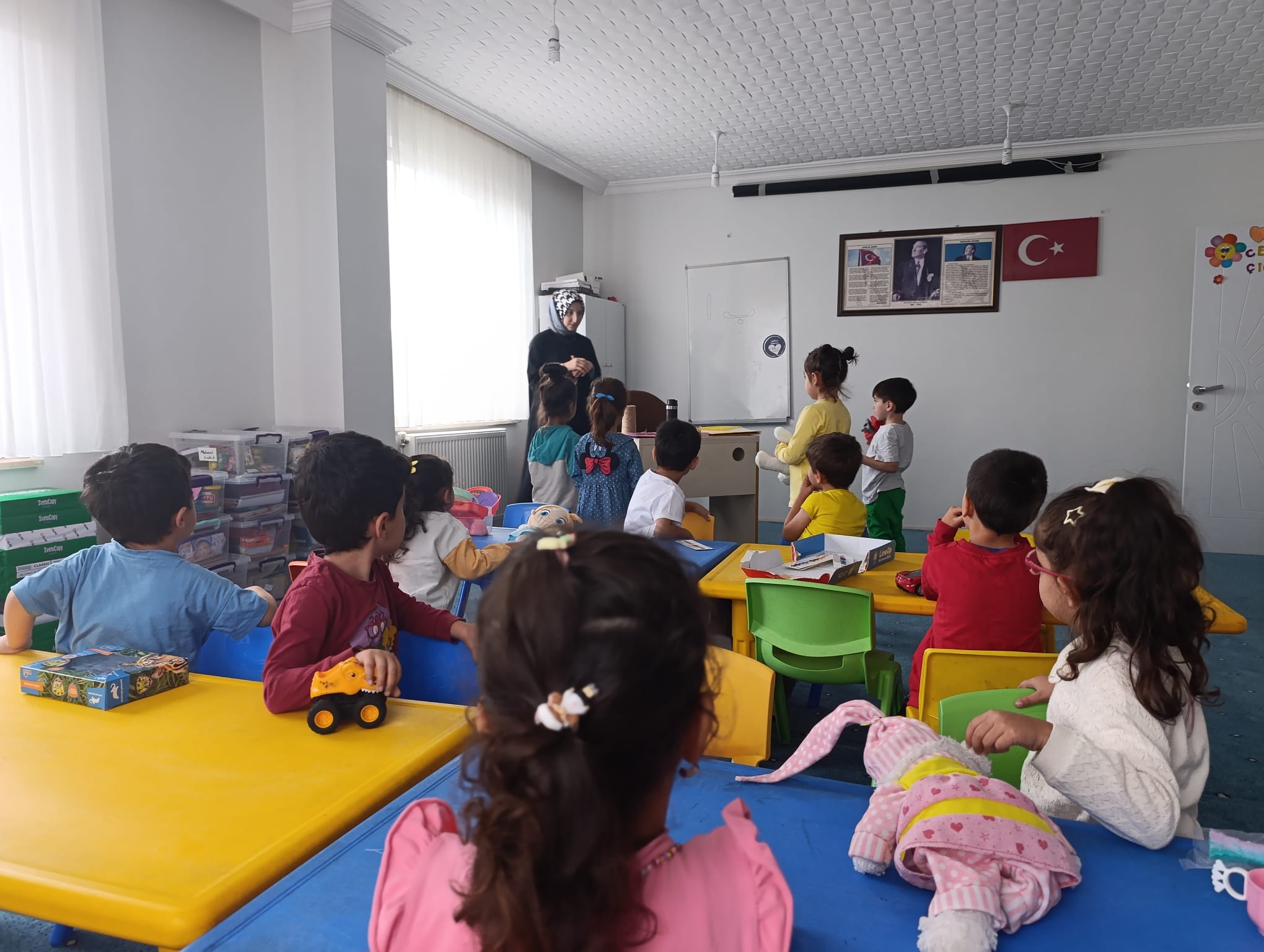 Van’da minikler hem öğreniyor hem eğleniyor!