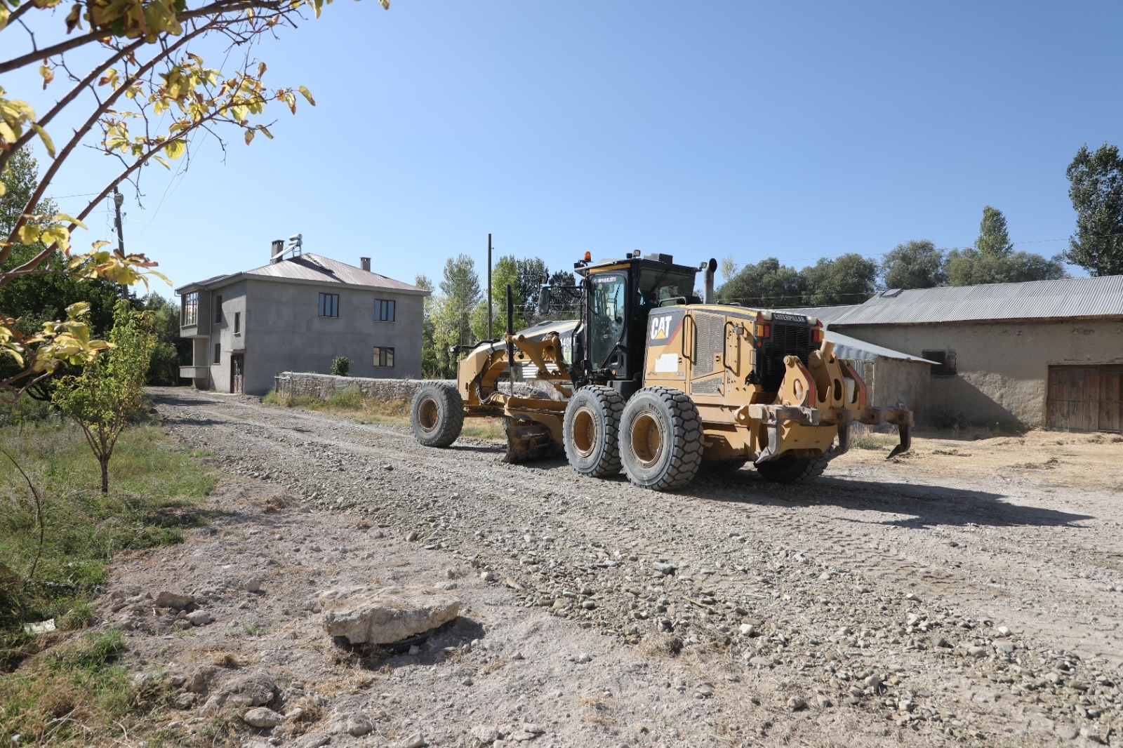 Gürpınar’da Stabilize Yol Çalışmaları