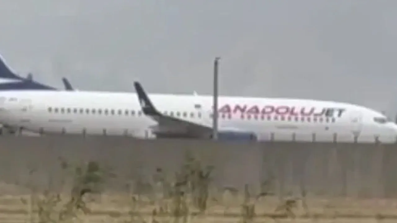 Pistten çıkan AJet uçağı ile ilgili açıklama