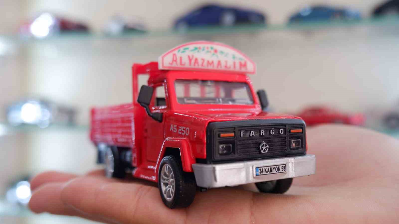 Baba ve oğlun araba koleksiyonu