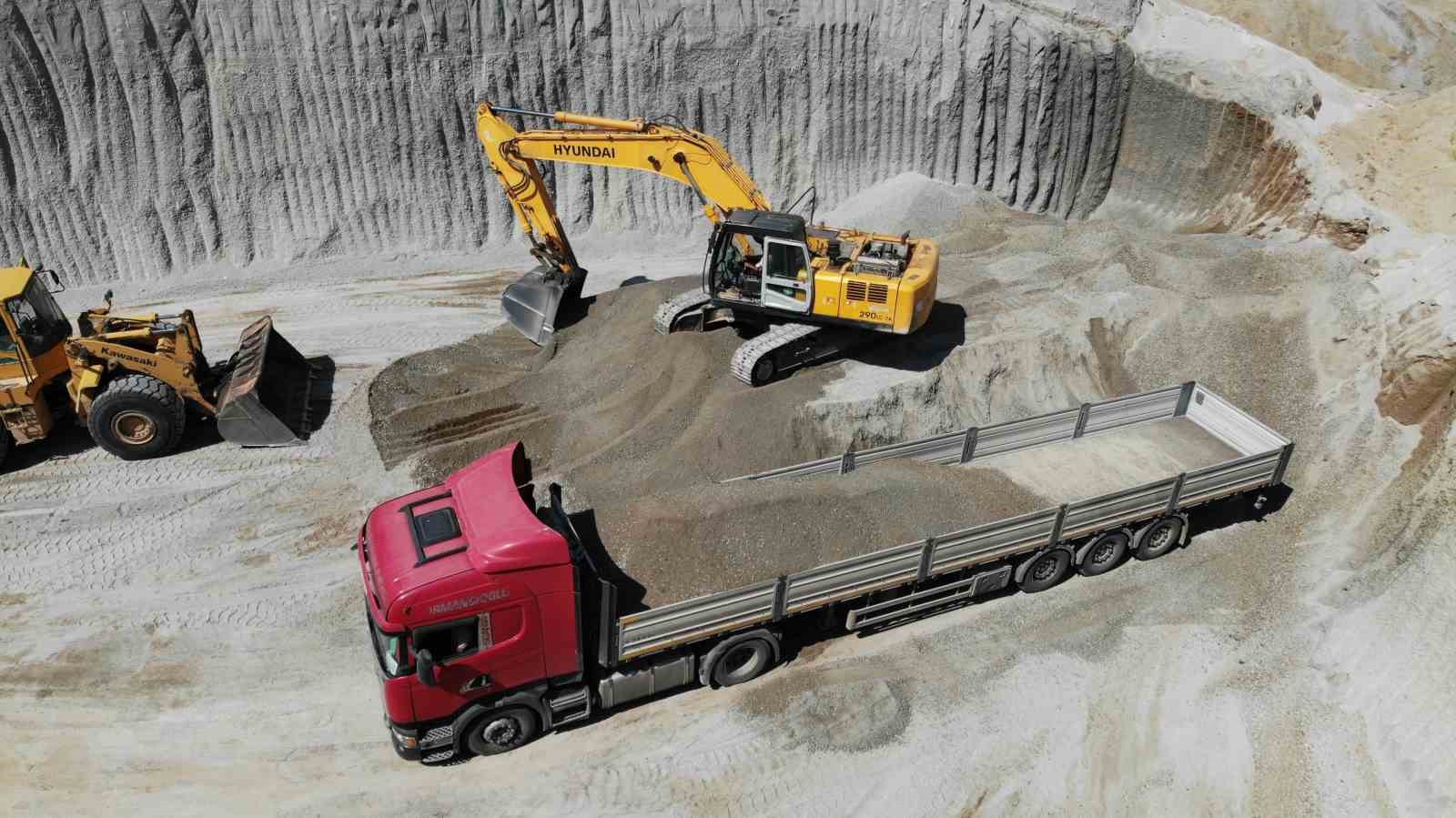 Bitlis ‘beyaz altın’da ekonomiye 6 milyar liralık katkı sağlıyor