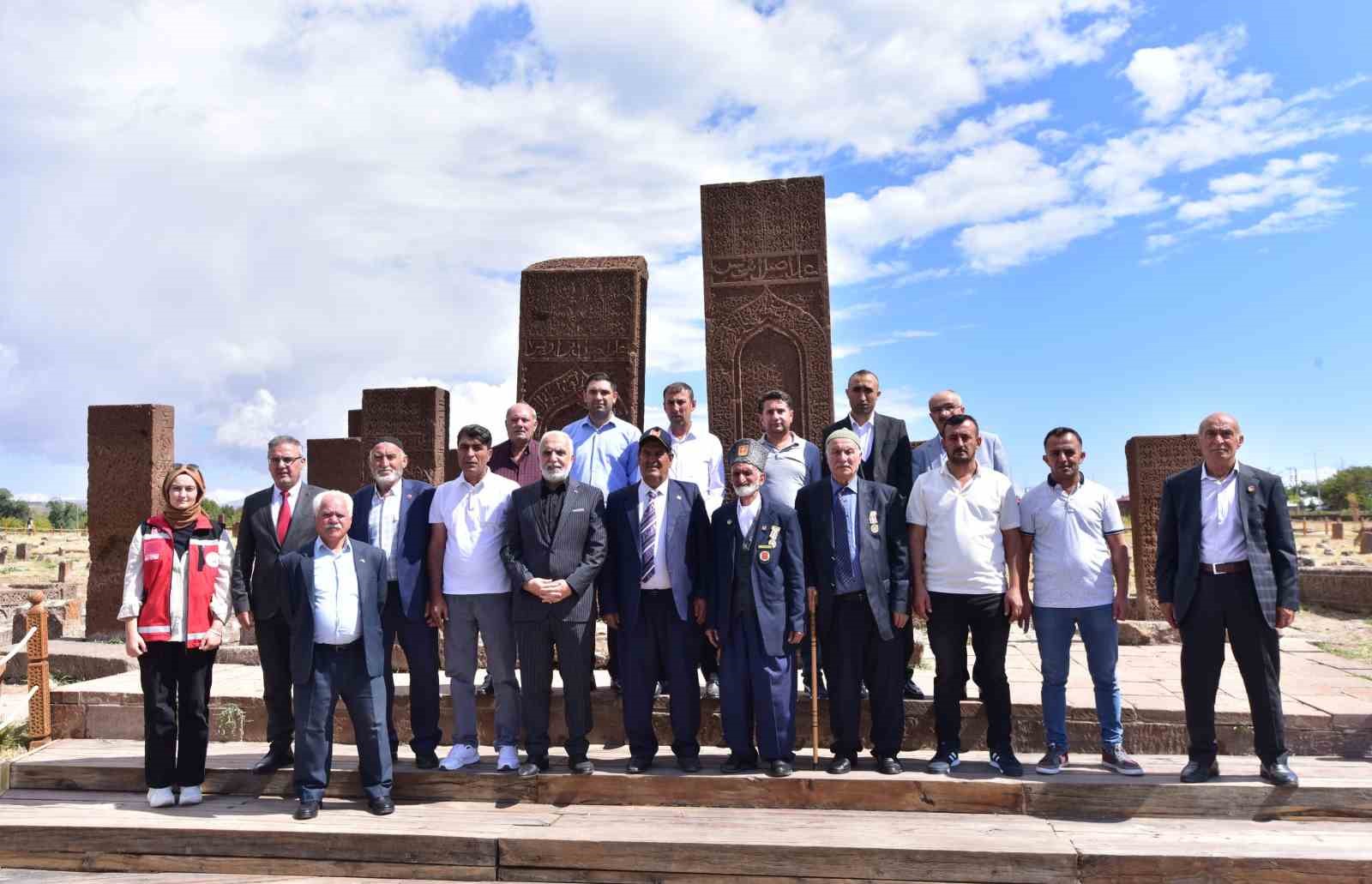 Bitlis’te  gazilere tarihi mekanlar gezdirildi