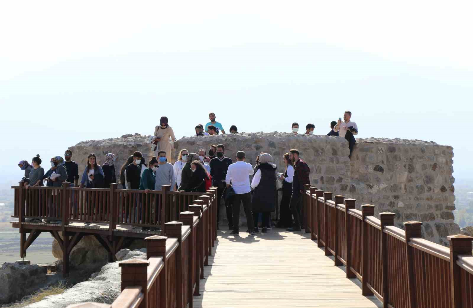 Doğu Anadolu Bölgesinde bulunan antik kentler geçmişe ışık tutuyor