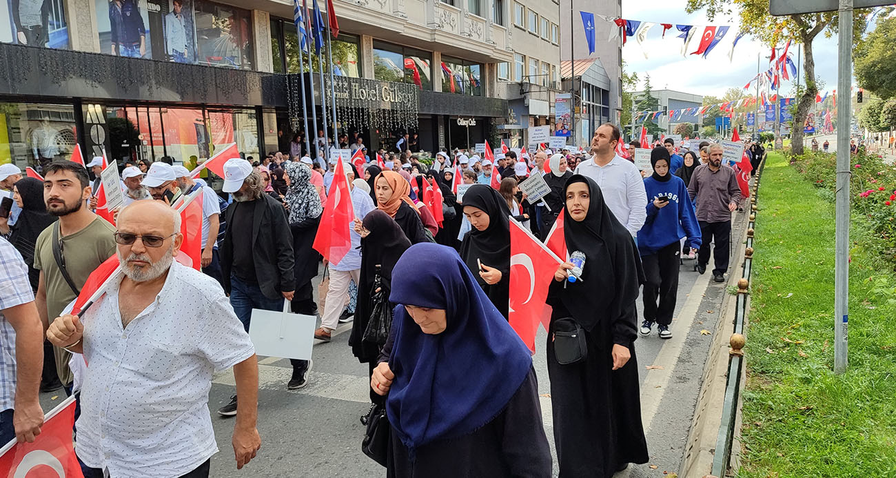 LGBT’ye karşıtı yüzlerce vatandaş Fatih’te bir araya geldi
