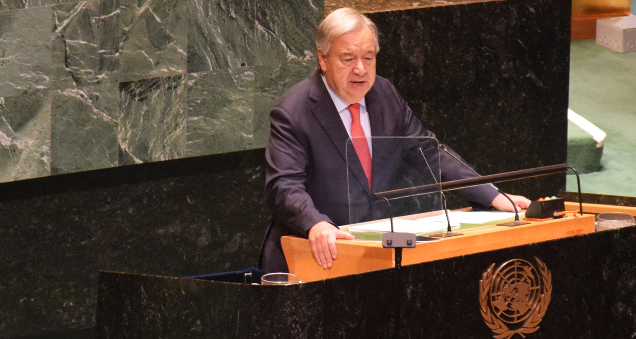 Guterres: “Lübnan uçurumun kenarındadır”