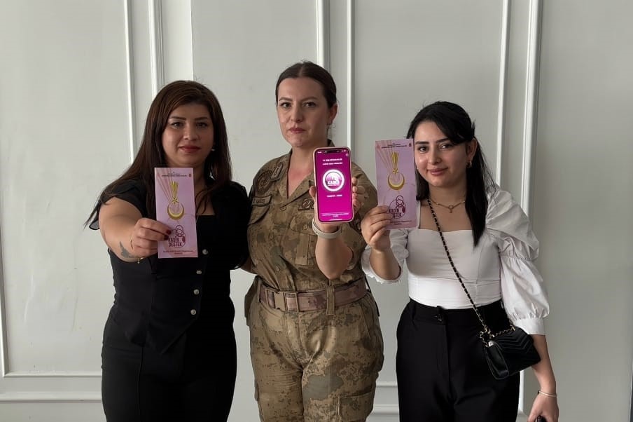 Hakkari’de ’Kadına şiddete hayır’ eğitimi