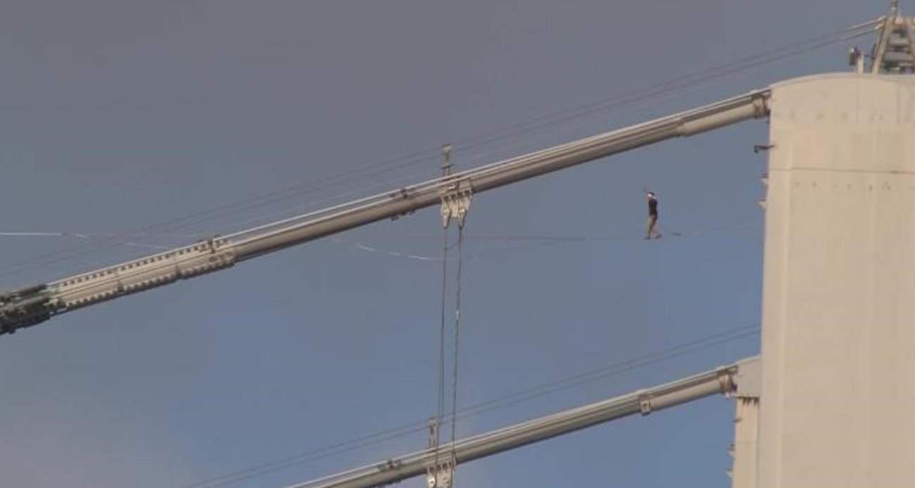 Halat üzerinde 15 Temmuz Köprüsü’nü geçti