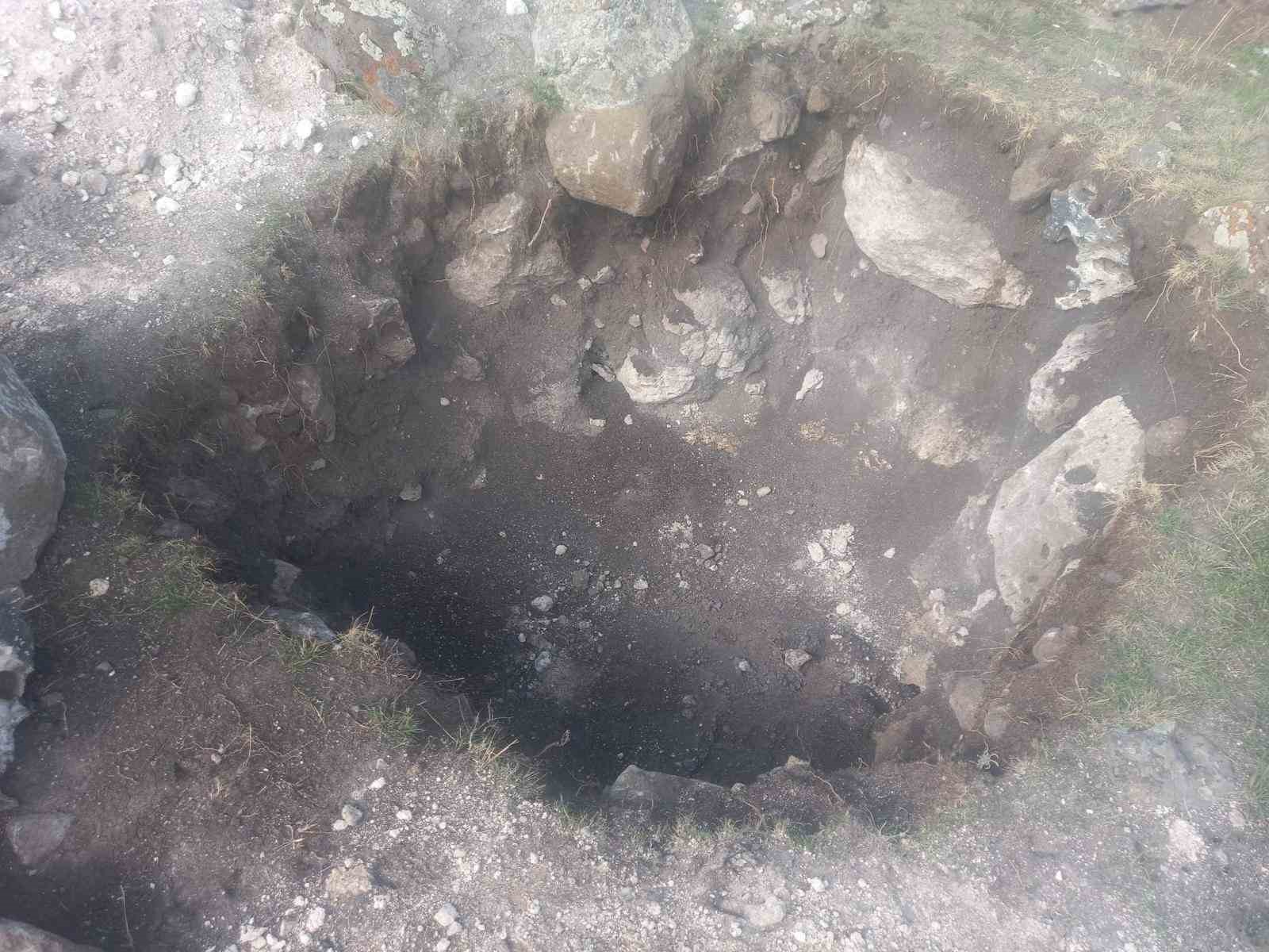 Kars’ta define avcıları iş başında