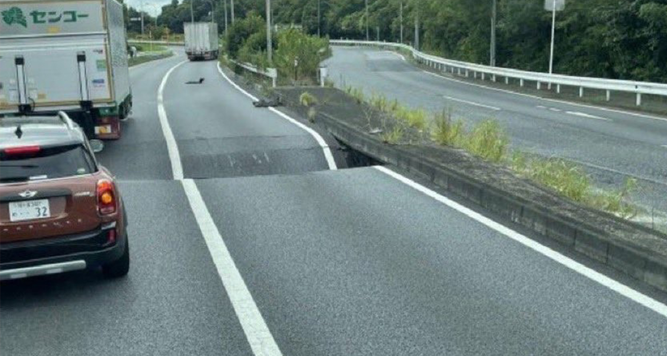 Japonya’da 4 şeritli otoyol çöktü