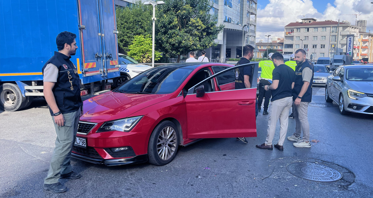 Okul önlerinde polis denetimi yapıldı