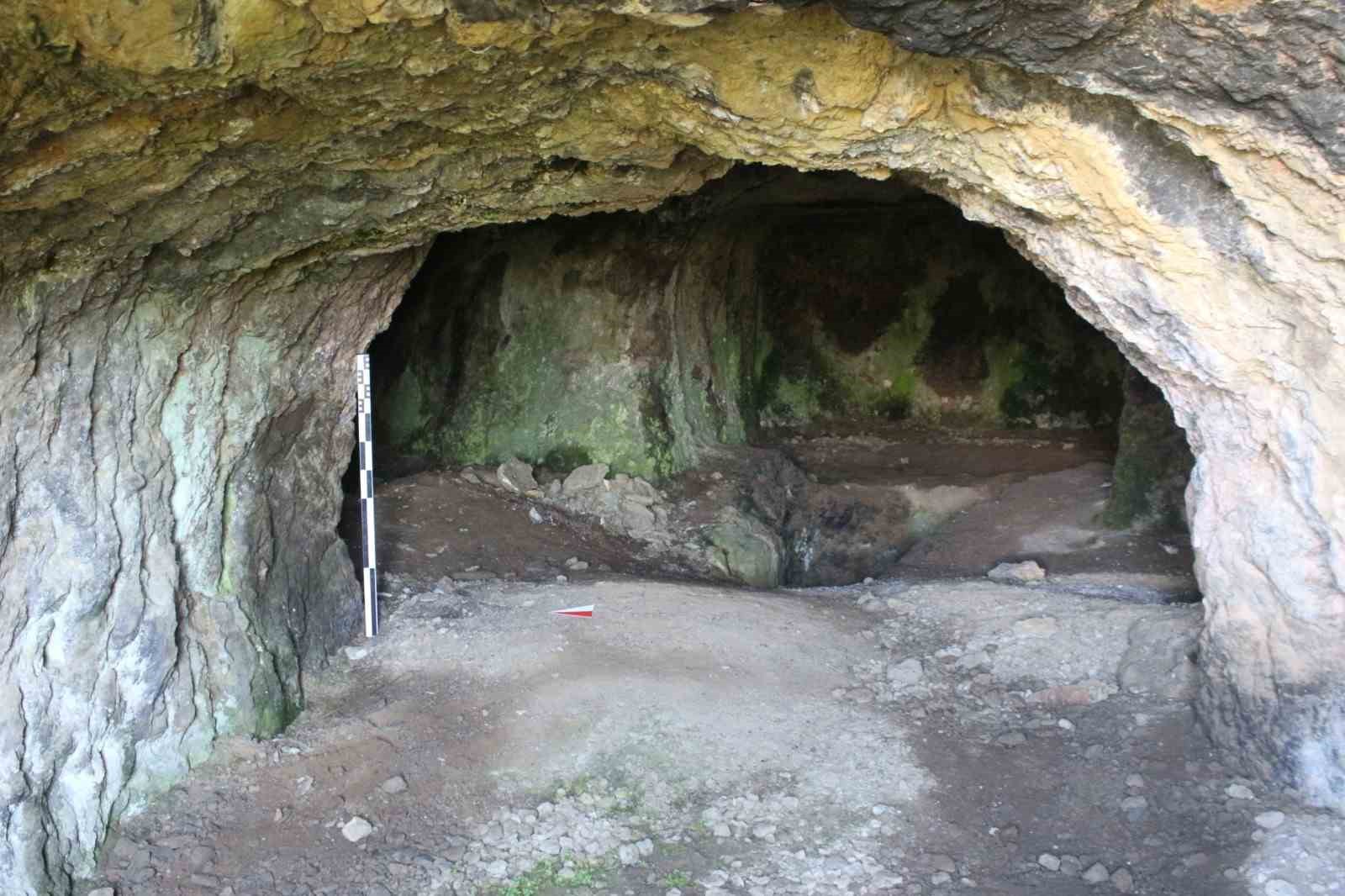 Pososf’ta gizemli mağaralar keşfediliyor