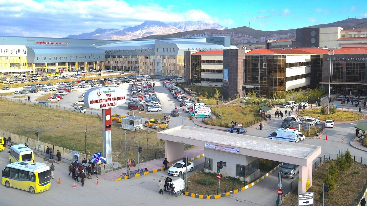 Van’da bugün mesai sonrası hangi poliklinikler hizmet verecek?