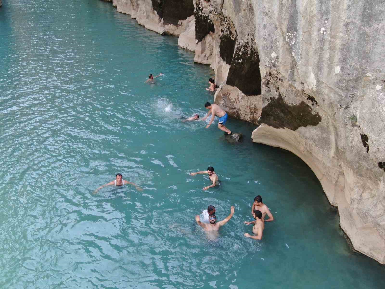 Van’da bulunan Masiro Kanyonu güzelliğiyle büyülüyor