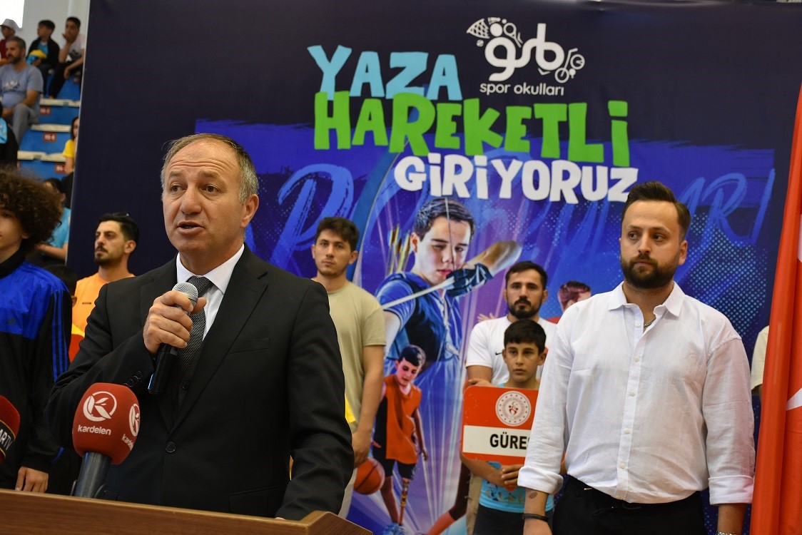 Yaz spor okullarından binlerce genç faydalandı