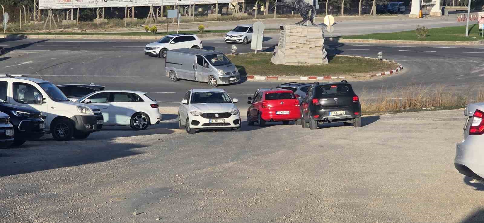 Sürücünün duyarsızlığı trafiği tehlikeye soktu