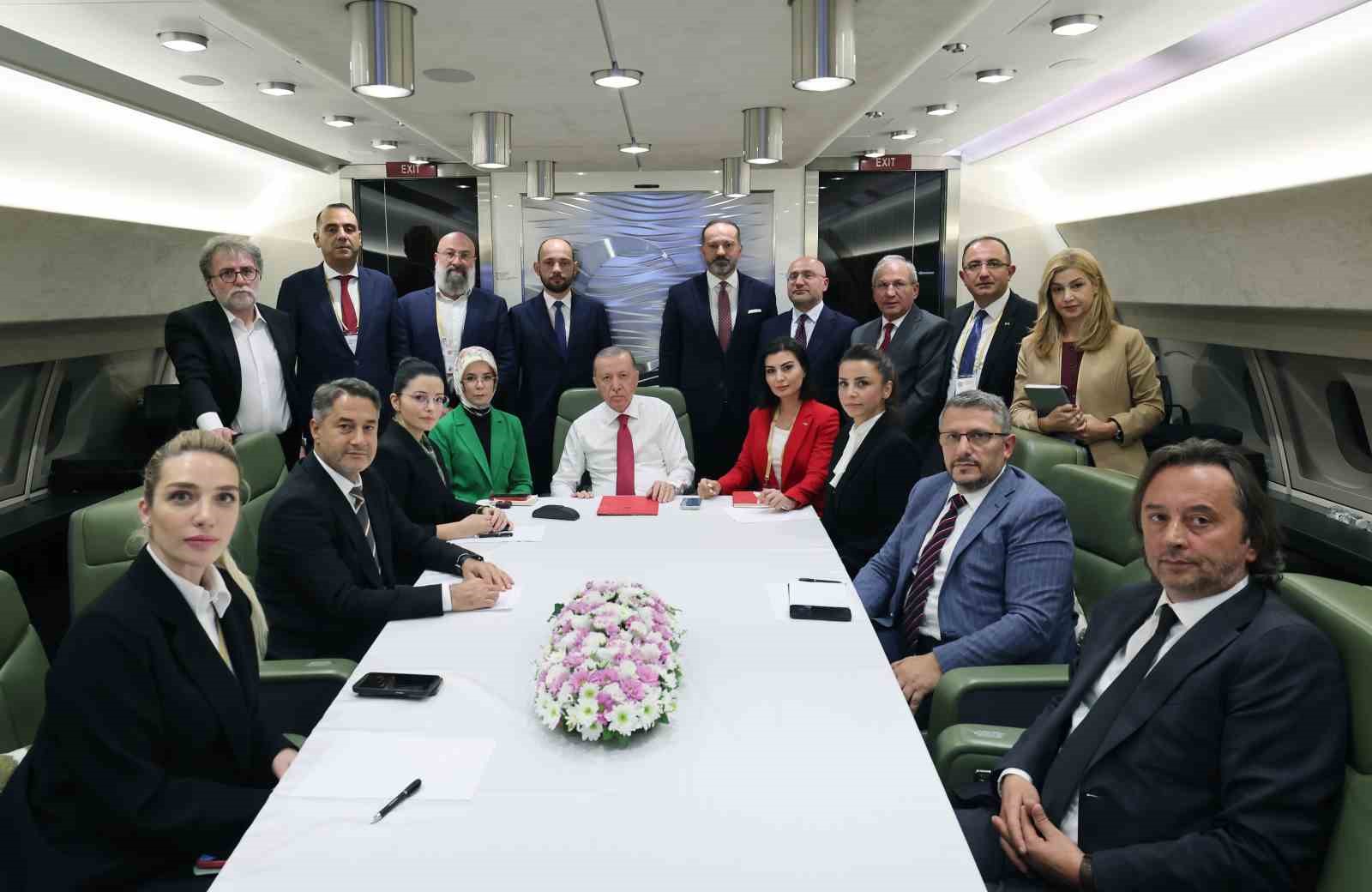 Cumhurbaşkanı Erdoğan’dan kabine değişikliği sinyali