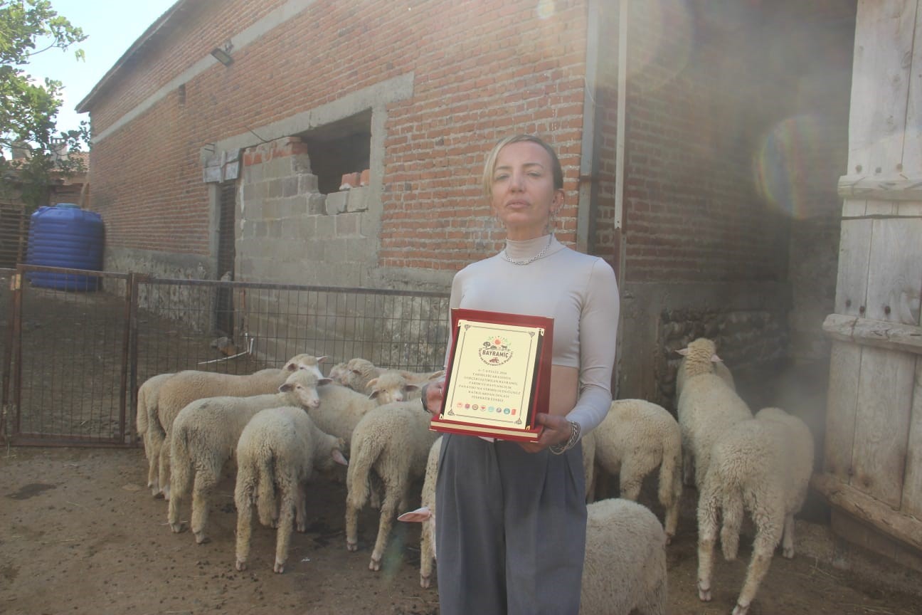 Moda tasarımcısı kadın çoban’a ödül