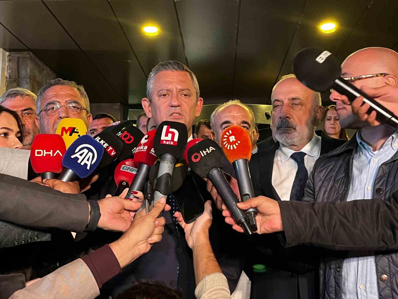 CHP Genel Başkanı Özgür Özel,doğu turunu yarıda kesti