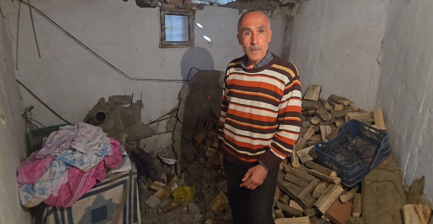 Eşini kaybeden baba,  kızına bakabilmek için yardım bekliyor