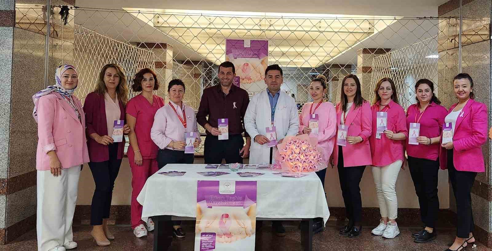 Sağlık çalışanları meme kanserine dikkat çekti