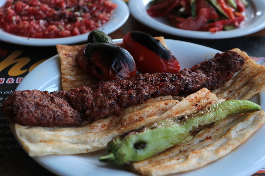 Adanalı kasap ve kebapçılardan ’Taklit-tağşiş’ ürün satanlara tepki